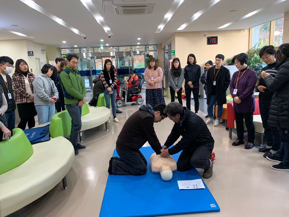 심폐소생술 교육 실시 심폐소생술 교육 실시