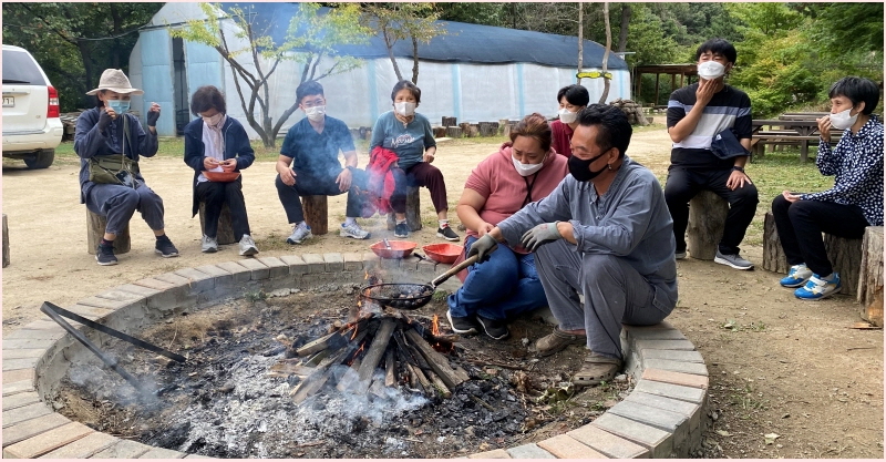 도토리와 밤이 있는 체험 활동 도토리와 밤이 있는 체험 활동