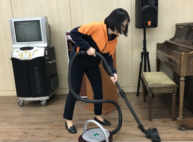 봄맞이 강당청소 실시