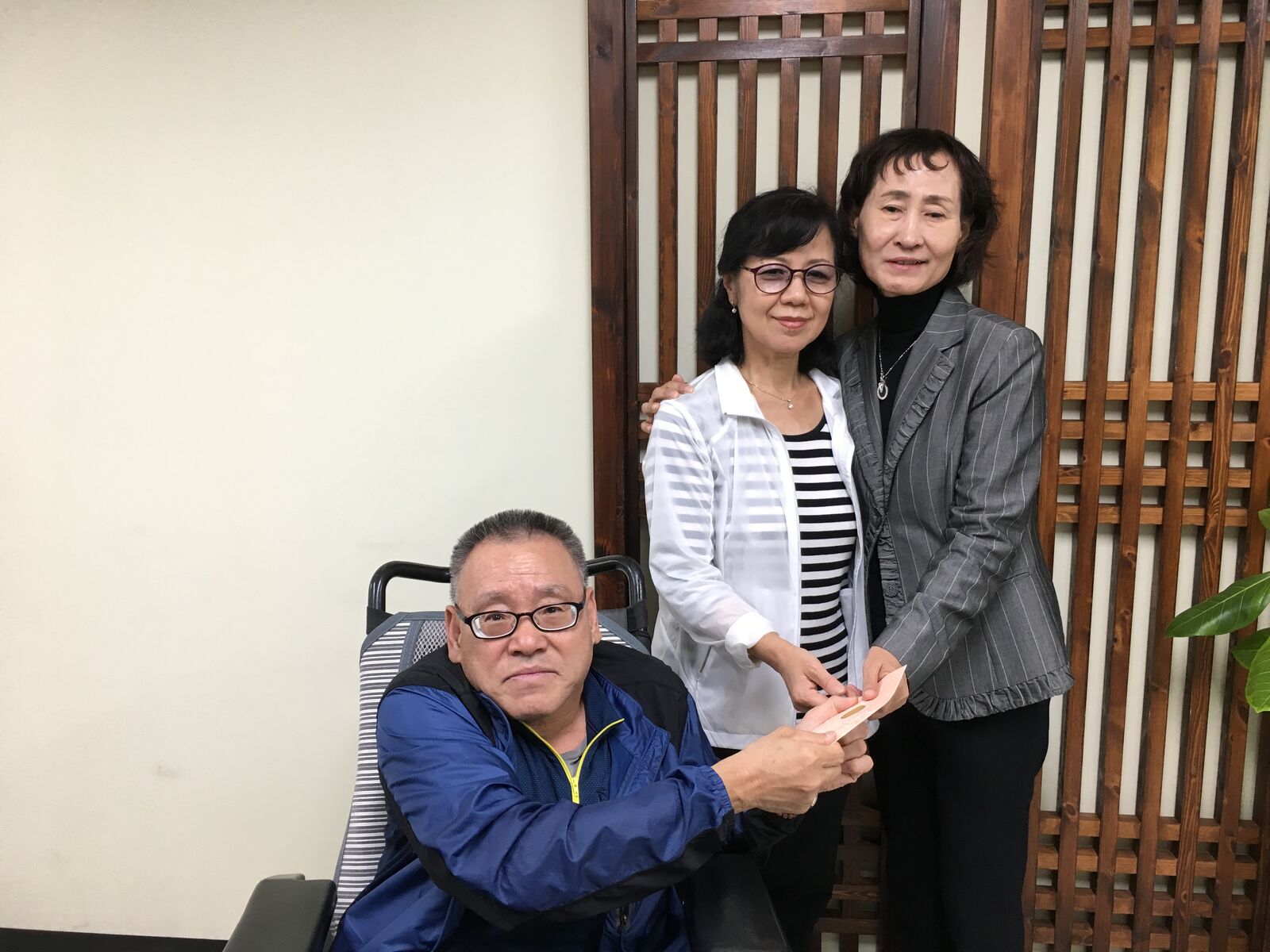 마포마을지기 바자회 수익금 전달 마포마을지기 바자회 수익금 전달